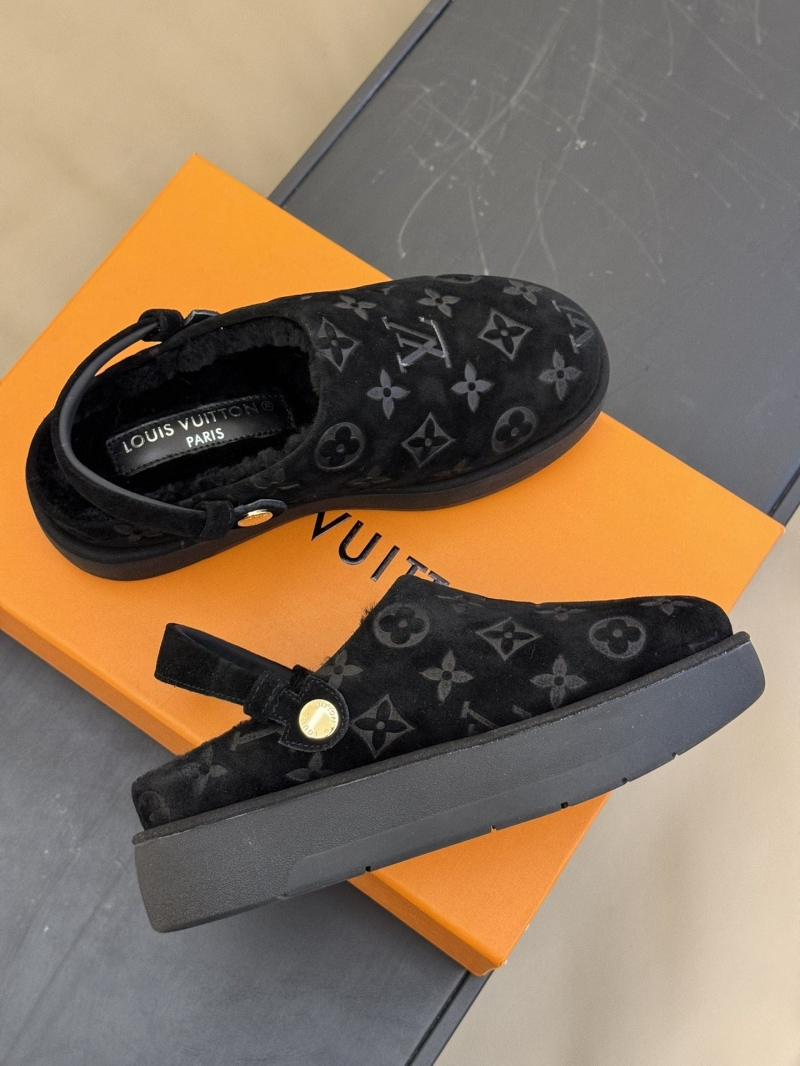 Louis Vuitton Slippers